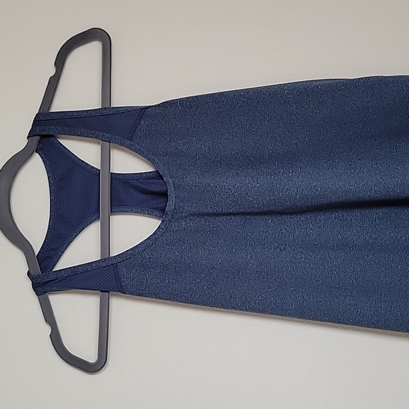 Active top - Picture 1 of 1